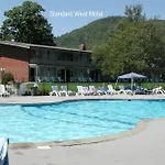 Fort William Henry Hotel 