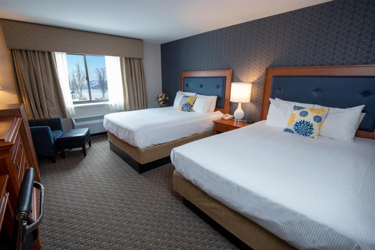 Hotel William Henry Lake George